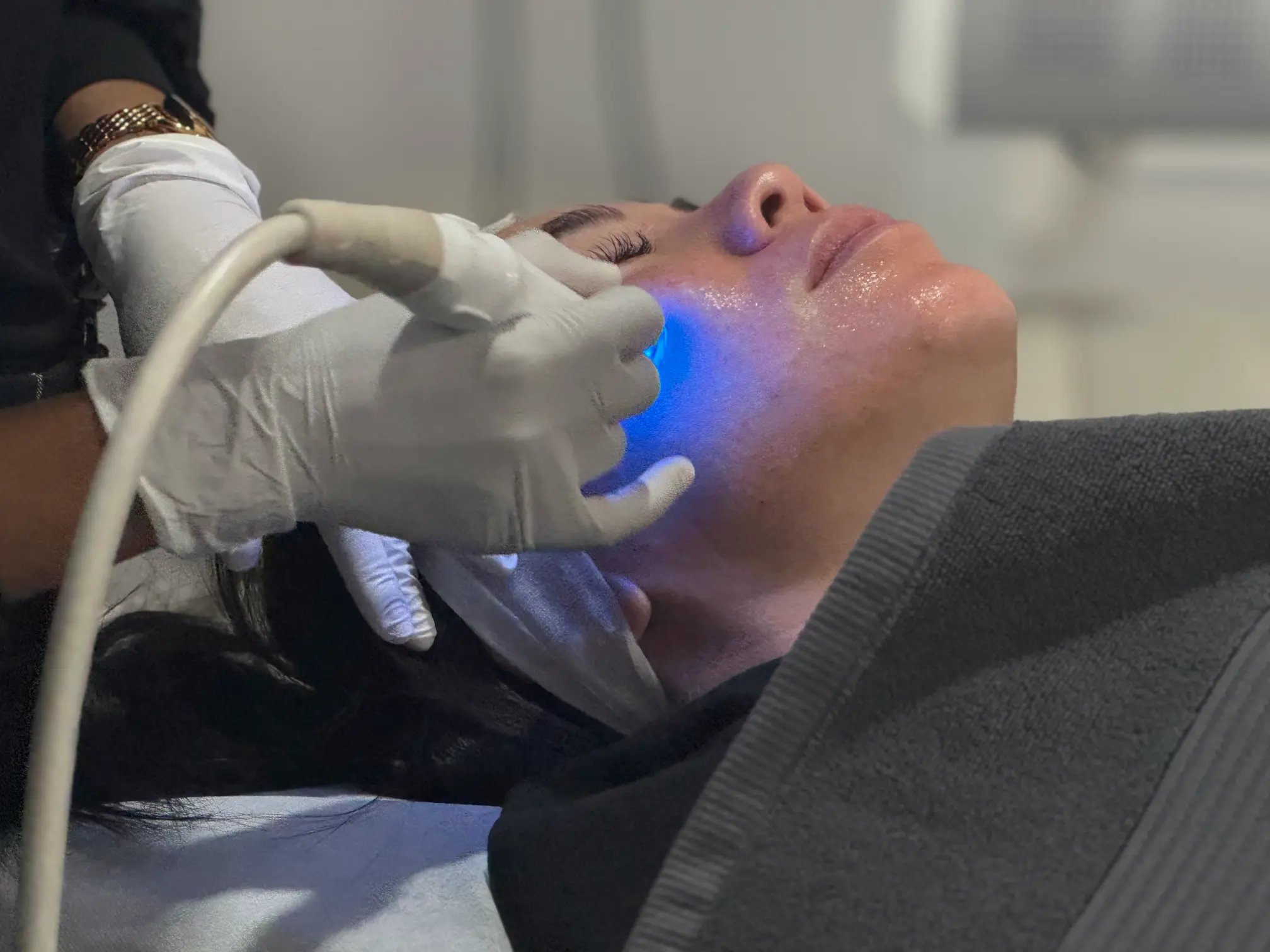 AquaPure Facial with Laser Toning